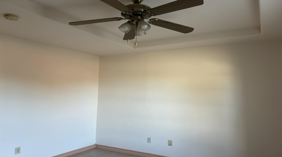 2115 Cross St, Laredo, Texas 78046, 2 Bedrooms Bedrooms, 5 Rooms Rooms,1 BathroomBathrooms,Residential,For Rent,2115 Cross St,20260167