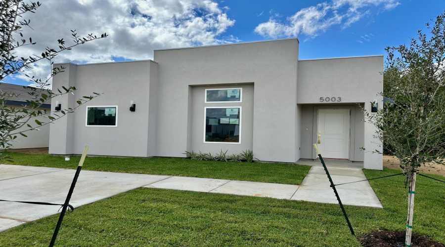 5003 Carambola Ln., LAREDO, Texas 78046, 3 Bedrooms Bedrooms, 5 Rooms Rooms,2 BathroomsBathrooms,Residential,For Sale,5003 Carambola Ln.,20260169