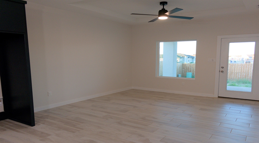 5926 Heather Loop, Laredo, Texas 78046, 3 Bedrooms Bedrooms, 6 Rooms Rooms,2 BathroomsBathrooms,Residential,For Rent,5926 Heather Loop,20260171