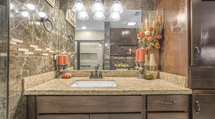 930 La Rosita, Laredo, Texas 78046, 4 Bedrooms Bedrooms, 6 Rooms Rooms,2 BathroomsBathrooms,Residential,For Sale,930 La Rosita,20260176