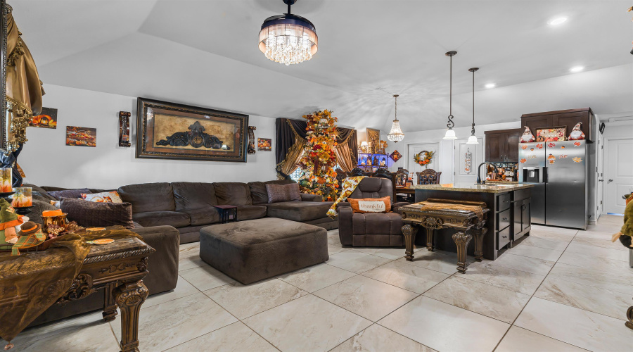 930 La Rosita, Laredo, Texas 78046, 4 Bedrooms Bedrooms, 6 Rooms Rooms,2 BathroomsBathrooms,Residential,For Sale,930 La Rosita,20260176