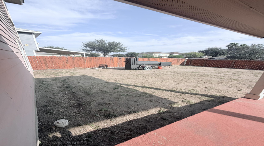 17543 College Port Dr, Laredo, Texas 78045, 5 Bedrooms Bedrooms, 7 Rooms Rooms,3 BathroomsBathrooms,Residential,For Sale,17543 College Port Dr,20260180