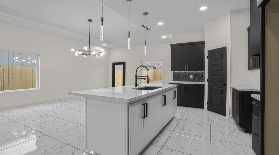 2914 Coventry Dr., LAREDO, Texas 78046, 3 Bedrooms Bedrooms, 5 Rooms Rooms,2 BathroomsBathrooms,Residential,For Sale,2914 Coventry Dr.,20260185