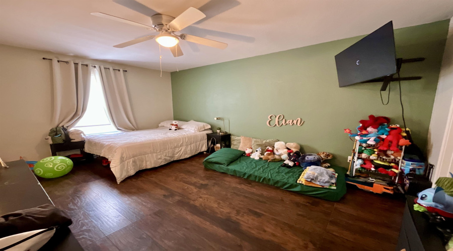 17417 College Port Dr, Laredo, Texas 78045, 5 Bedrooms Bedrooms, 8 Rooms Rooms,2 BathroomsBathrooms,Residential,For Sale,17417 College Port Dr,20260187