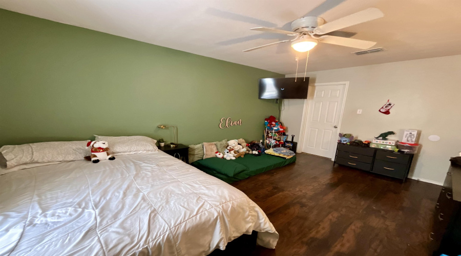 17417 College Port Dr, Laredo, Texas 78045, 5 Bedrooms Bedrooms, 8 Rooms Rooms,2 BathroomsBathrooms,Residential,For Sale,17417 College Port Dr,20260187