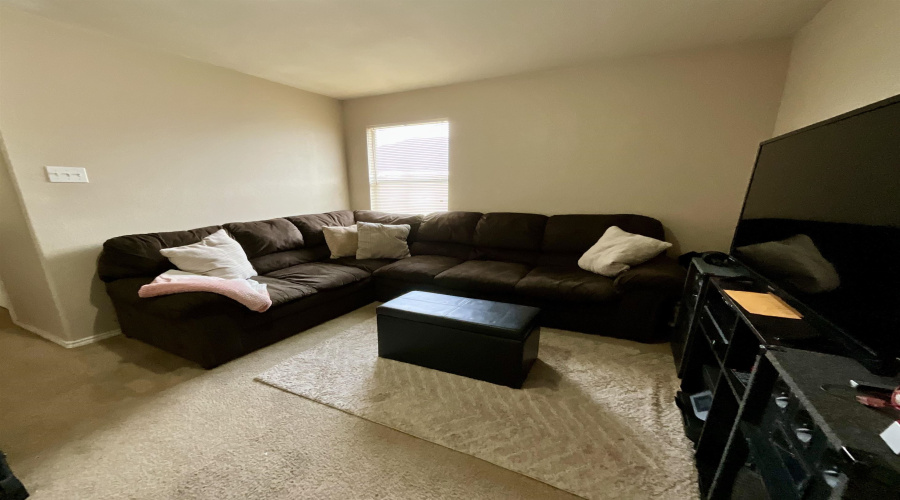 17417 College Port Dr, Laredo, Texas 78045, 5 Bedrooms Bedrooms, 8 Rooms Rooms,2 BathroomsBathrooms,Residential,For Sale,17417 College Port Dr,20260187