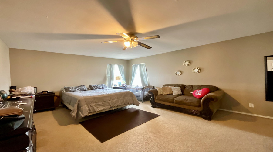 17417 College Port Dr, Laredo, Texas 78045, 5 Bedrooms Bedrooms, 8 Rooms Rooms,2 BathroomsBathrooms,Residential,For Sale,17417 College Port Dr,20260187