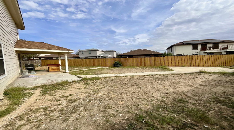 17417 College Port Dr, Laredo, Texas 78045, 5 Bedrooms Bedrooms, 8 Rooms Rooms,2 BathroomsBathrooms,Residential,For Sale,17417 College Port Dr,20260187