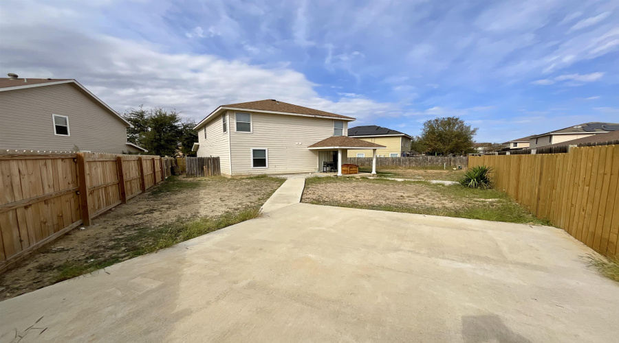 17417 College Port Dr, Laredo, Texas 78045, 5 Bedrooms Bedrooms, 8 Rooms Rooms,2 BathroomsBathrooms,Residential,For Sale,17417 College Port Dr,20260187