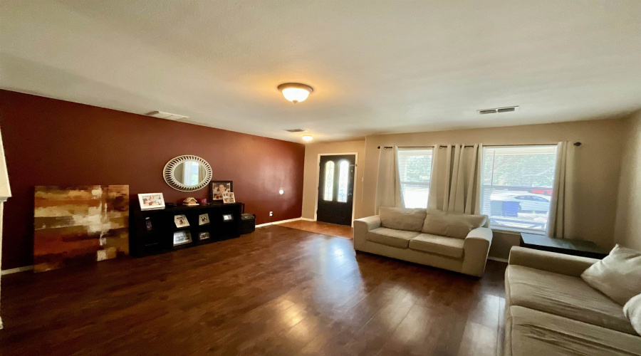 17417 College Port Dr, Laredo, Texas 78045, 5 Bedrooms Bedrooms, 8 Rooms Rooms,2 BathroomsBathrooms,Residential,For Sale,17417 College Port Dr,20260187