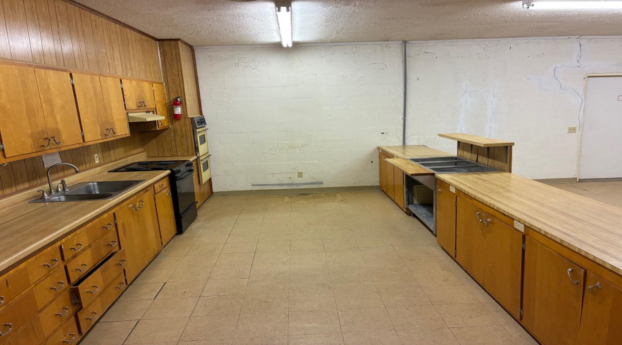 1308 14th St., ZAPATA, Texas 78046, ,2 BathroomsBathrooms,Commercial retail/office,For Sale,1308 14th St.,20260188