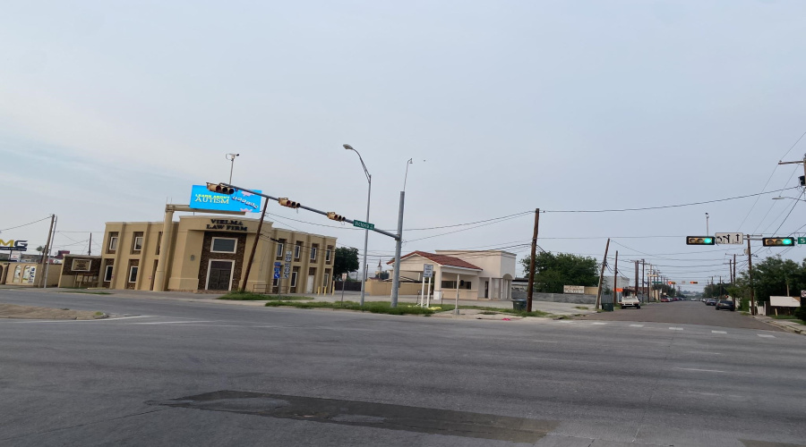 620 Victoria St, LAREDO, Texas 78045, ,2 BathroomsBathrooms,Commercial retail/office,For Sale,620 Victoria St,20260193