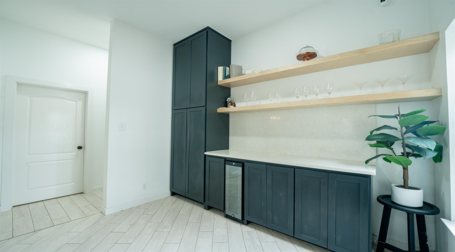 1502 White Tail Ln, Laredo, Texas 78043, 3 Bedrooms Bedrooms, 7 Rooms Rooms,2 BathroomsBathrooms,Residential,For Sale,1502 White Tail Ln,20260191