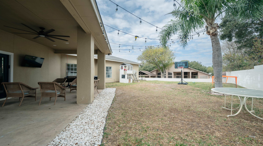 1502 White Tail Ln, Laredo, Texas 78043, 3 Bedrooms Bedrooms, 7 Rooms Rooms,2 BathroomsBathrooms,Residential,For Sale,1502 White Tail Ln,20260191