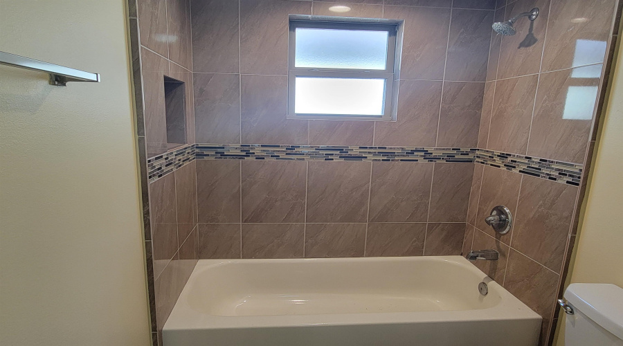 3517 Celso Cavazos Rd., Laredo, Texas 78046, 3 Bedrooms Bedrooms, 6 Rooms Rooms,2 BathroomsBathrooms,Residential,For Sale,3517 Celso Cavazos Rd.,20260198