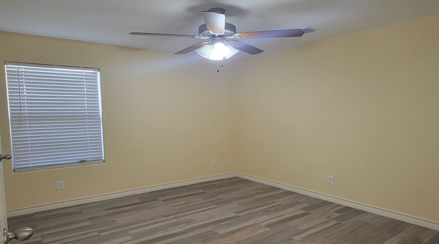 3517 Celso Cavazos Rd., Laredo, Texas 78046, 3 Bedrooms Bedrooms, 6 Rooms Rooms,2 BathroomsBathrooms,Residential,For Sale,3517 Celso Cavazos Rd.,20260198