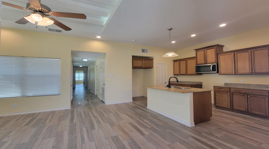 3517 Celso Cavazos Rd., Laredo, Texas 78046, 3 Bedrooms Bedrooms, 6 Rooms Rooms,2 BathroomsBathrooms,Residential,For Sale,3517 Celso Cavazos Rd.,20260198