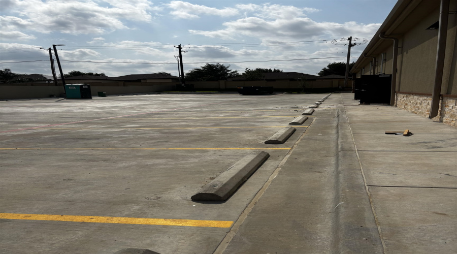 10901 International Blvd, Laredo, Texas 78045, 1 Room Rooms,2 BathroomsBathrooms,Commercial retail/office,For Rent,10901 International Blvd,20260199