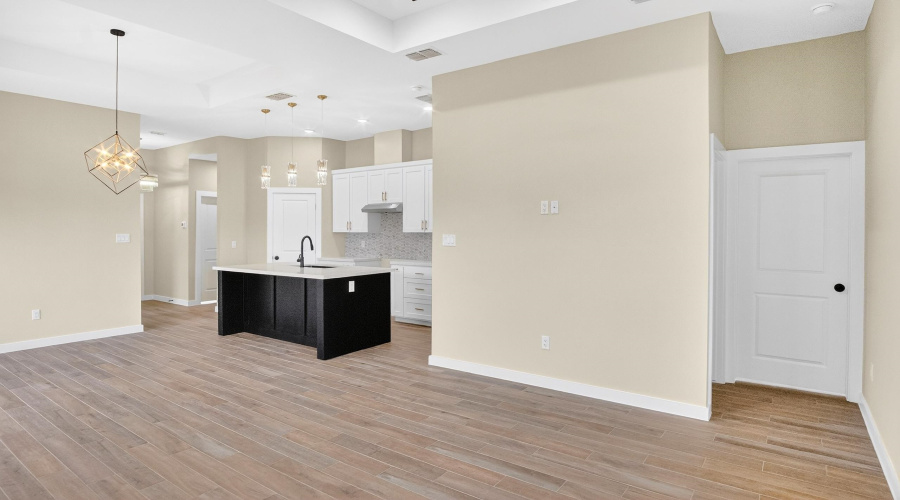 2410 Durazno Ct., Laredo, Texas 78046-8009, 4 Bedrooms Bedrooms, 6 Rooms Rooms,2 BathroomsBathrooms,Residential,For Sale,2410 Durazno Ct.,20260203