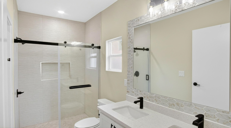 2410 Durazno Ct., Laredo, Texas 78046-8009, 4 Bedrooms Bedrooms, 6 Rooms Rooms,2 BathroomsBathrooms,Residential,For Sale,2410 Durazno Ct.,20260203