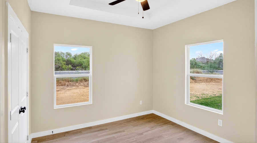 2410 Durazno Ct., Laredo, Texas 78046-8009, 4 Bedrooms Bedrooms, 6 Rooms Rooms,2 BathroomsBathrooms,Residential,For Sale,2410 Durazno Ct.,20260203