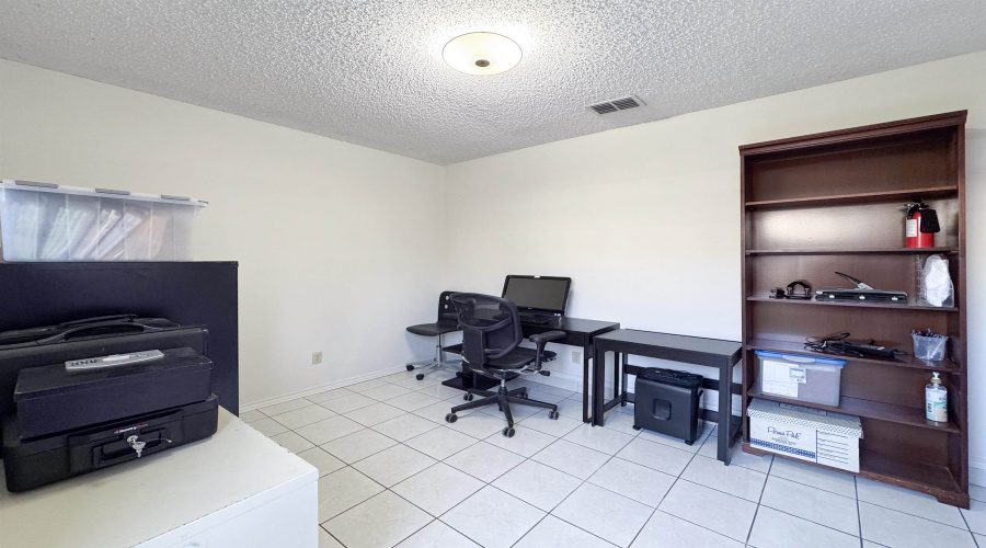 8801 McPherson Rd, Laredo, Texas 78045, 3 Bedrooms Bedrooms, 7 Rooms Rooms,3 BathroomsBathrooms,Residential,For Sale,8801 McPherson Rd,20260206