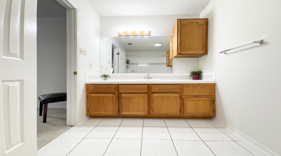 8801 McPherson Rd, Laredo, Texas 78045, 3 Bedrooms Bedrooms, 7 Rooms Rooms,3 BathroomsBathrooms,Residential,For Sale,8801 McPherson Rd,20260206