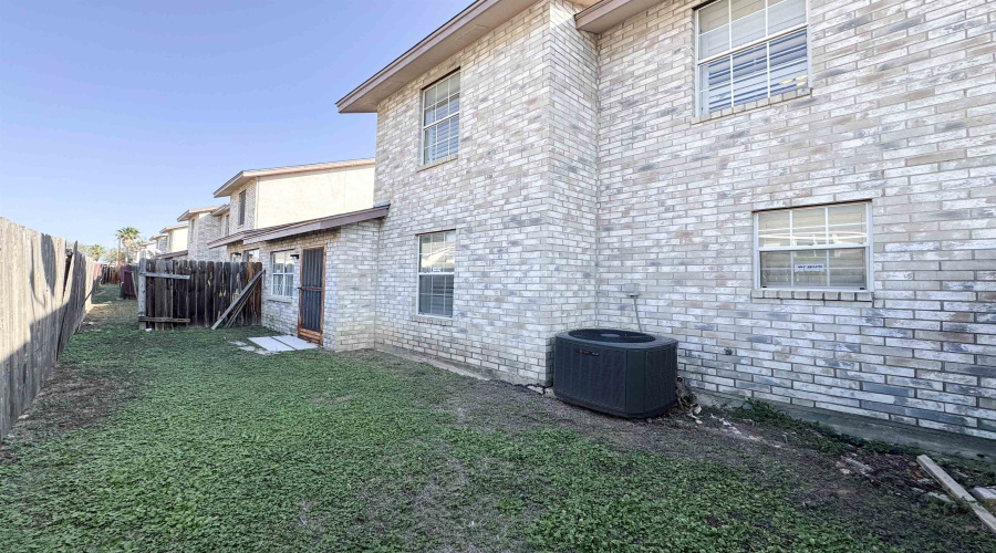 8801 McPherson Rd, Laredo, Texas 78045, 3 Bedrooms Bedrooms, 7 Rooms Rooms,3 BathroomsBathrooms,Residential,For Sale,8801 McPherson Rd,20260206