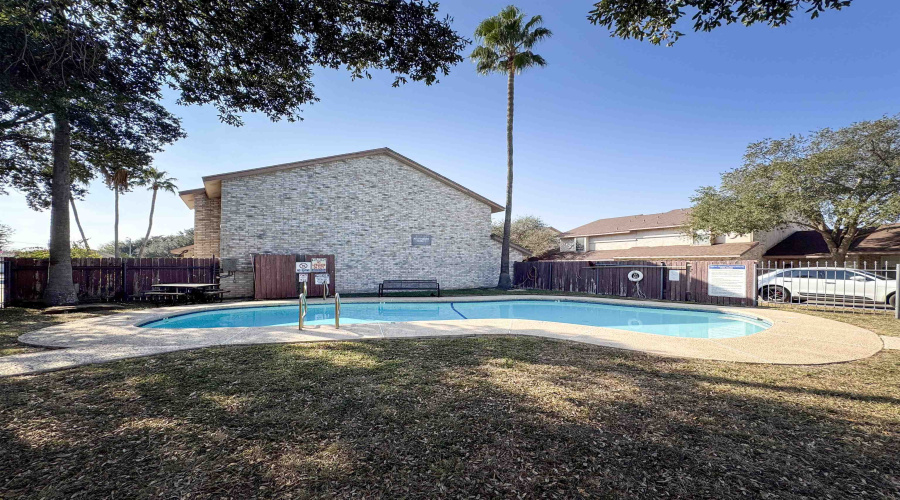 8801 McPherson Rd, Laredo, Texas 78045, 3 Bedrooms Bedrooms, 7 Rooms Rooms,3 BathroomsBathrooms,Residential,For Sale,8801 McPherson Rd,20260206