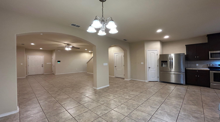 5012 Lost Hills Trail, Laredo, Texas 78041, 3 Bedrooms Bedrooms, 6 Rooms Rooms,2 BathroomsBathrooms,Residential,For Rent,5012 Lost Hills Trail,20260211