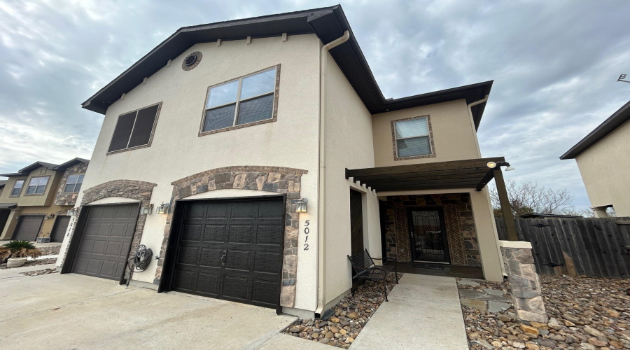 5012 Lost Hills Trail, Laredo, Texas 78041, 3 Bedrooms Bedrooms, 6 Rooms Rooms,2 BathroomsBathrooms,Residential,For Rent,5012 Lost Hills Trail,20260211