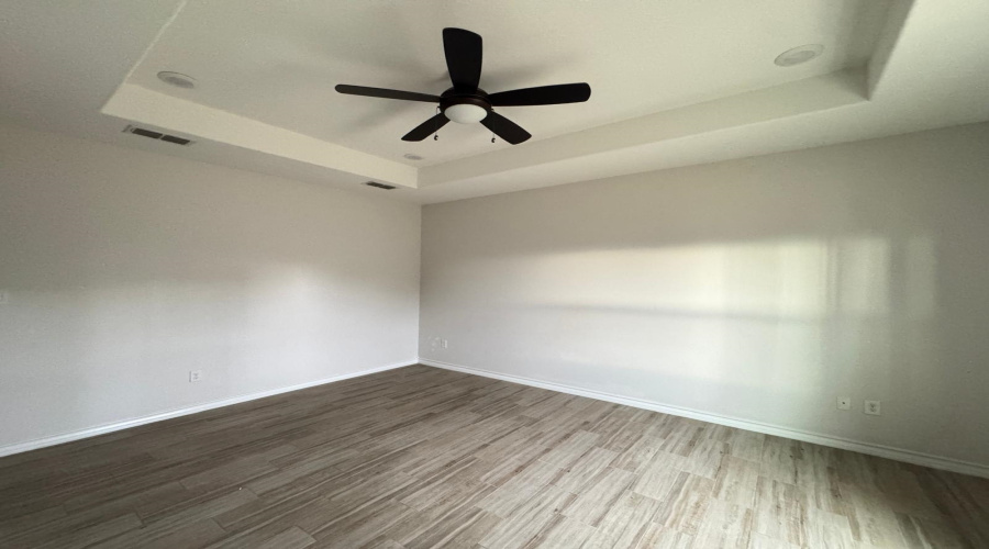 6002 Amir Dr., Laredo, Texas 78041, 4 Bedrooms Bedrooms, 5 Rooms Rooms,2 BathroomsBathrooms,Residential,For Rent,6002 Amir Dr.,20260212