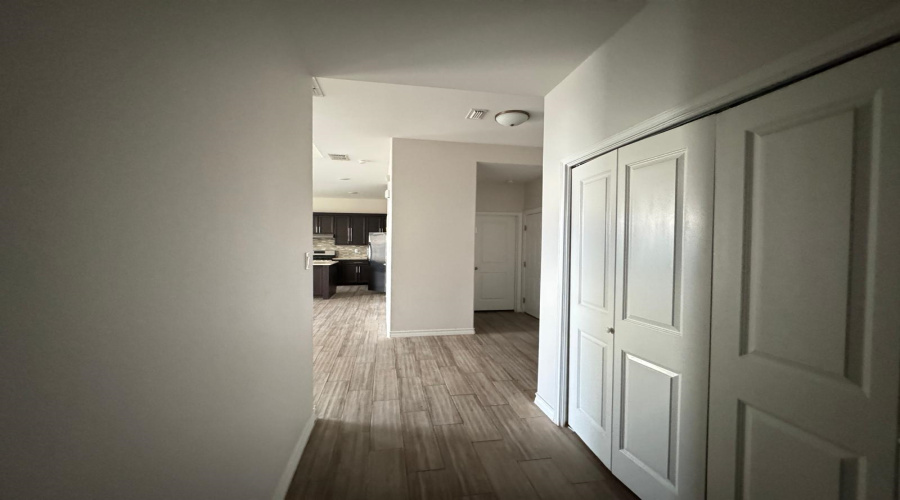 6002 Amir Dr., Laredo, Texas 78041, 4 Bedrooms Bedrooms, 5 Rooms Rooms,2 BathroomsBathrooms,Residential,For Rent,6002 Amir Dr.,20260212