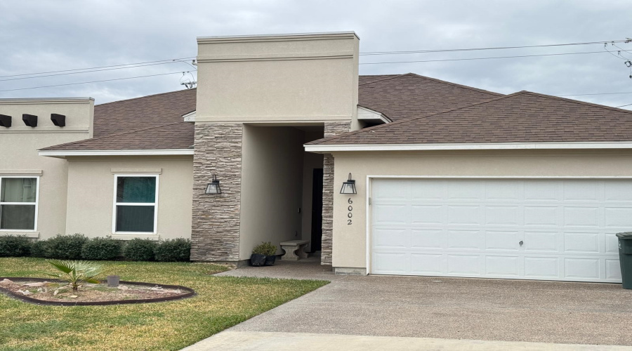 6002 Amir Dr., Laredo, Texas 78041, 4 Bedrooms Bedrooms, 5 Rooms Rooms,2 BathroomsBathrooms,Residential,For Rent,6002 Amir Dr.,20260212