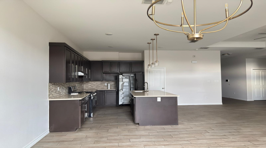 6002 Amir Dr., Laredo, Texas 78041, 4 Bedrooms Bedrooms, 5 Rooms Rooms,2 BathroomsBathrooms,Residential,For Rent,6002 Amir Dr.,20260212