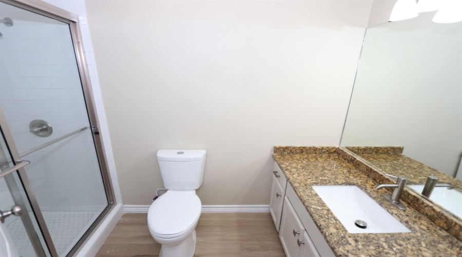 100 W Village Blvd, Laredo, Texas 78041, 2 Bedrooms Bedrooms, 5 Rooms Rooms,2 BathroomsBathrooms,Residential,For Rent,100 W Village Blvd,20260213