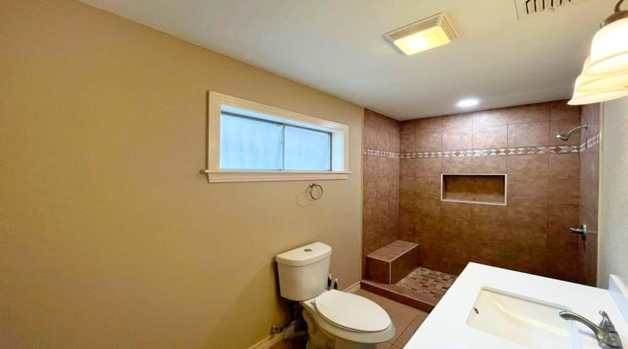 2116 Garfield St, LAREDO, Texas 78043, 2 Bedrooms Bedrooms, 4 Rooms Rooms,2 BathroomsBathrooms,Residential,For Sale,2116 Garfield St,20260216