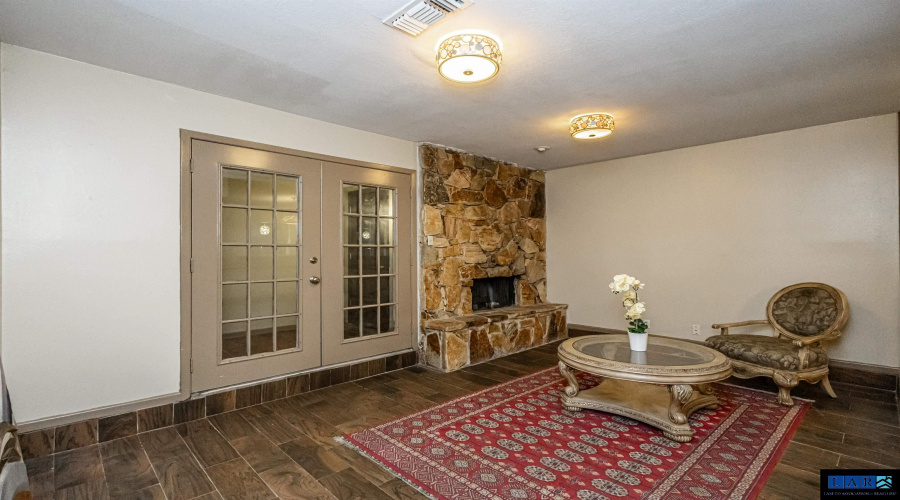 201 E Del Mar Blvd, Laredo, Texas 78041, 2 Bedrooms Bedrooms, 5 Rooms Rooms,2 BathroomsBathrooms,Residential,For Sale,201 E Del Mar Blvd,20260217