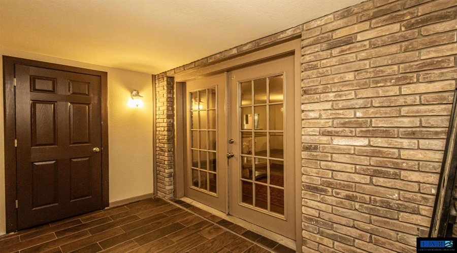 201 E Del Mar Blvd, Laredo, Texas 78041, 2 Bedrooms Bedrooms, 5 Rooms Rooms,2 BathroomsBathrooms,Residential,For Sale,201 E Del Mar Blvd,20260217