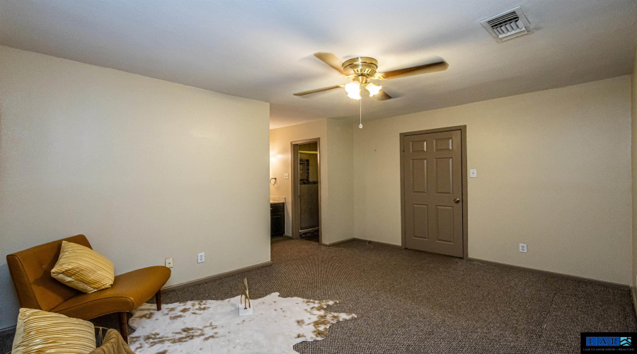 201 E Del Mar Blvd, Laredo, Texas 78041, 2 Bedrooms Bedrooms, 5 Rooms Rooms,2 BathroomsBathrooms,Residential,For Sale,201 E Del Mar Blvd,20260217