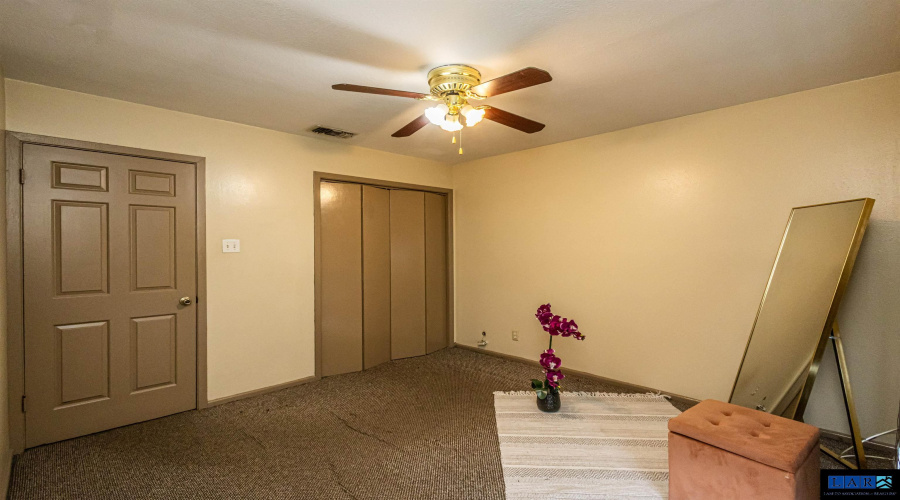 201 E Del Mar Blvd, Laredo, Texas 78041, 2 Bedrooms Bedrooms, 5 Rooms Rooms,2 BathroomsBathrooms,Residential,For Sale,201 E Del Mar Blvd,20260217