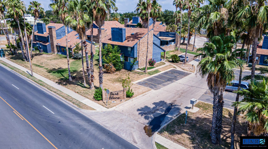 201 E Del Mar Blvd, Laredo, Texas 78041, 2 Bedrooms Bedrooms, 5 Rooms Rooms,2 BathroomsBathrooms,Residential,For Sale,201 E Del Mar Blvd,20260217