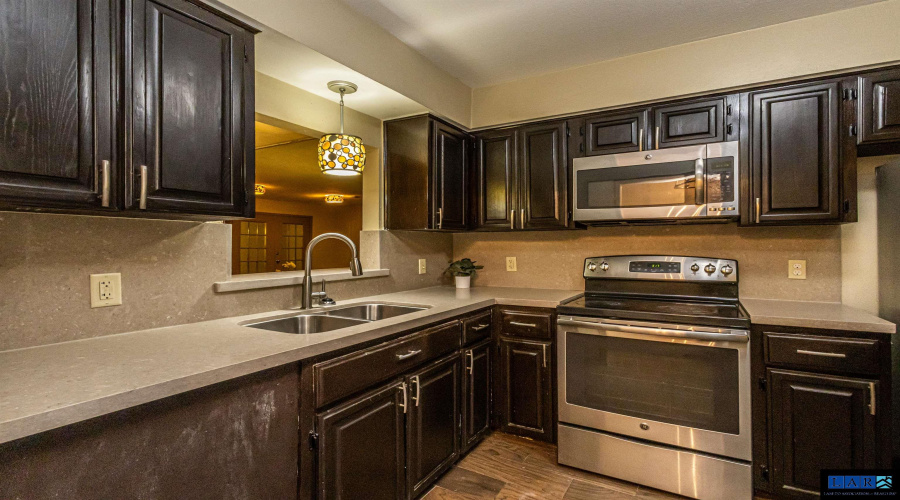 201 E Del Mar Blvd, Laredo, Texas 78041, 2 Bedrooms Bedrooms, 5 Rooms Rooms,2 BathroomsBathrooms,Residential,For Sale,201 E Del Mar Blvd,20260217