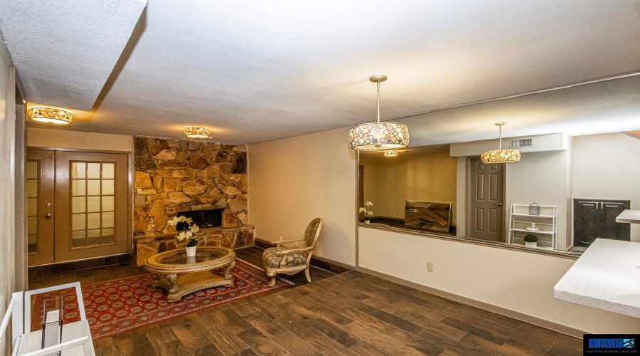 201 E Del Mar Blvd, Laredo, Texas 78041, 2 Bedrooms Bedrooms, 5 Rooms Rooms,2 BathroomsBathrooms,Residential,For Sale,201 E Del Mar Blvd,20260217