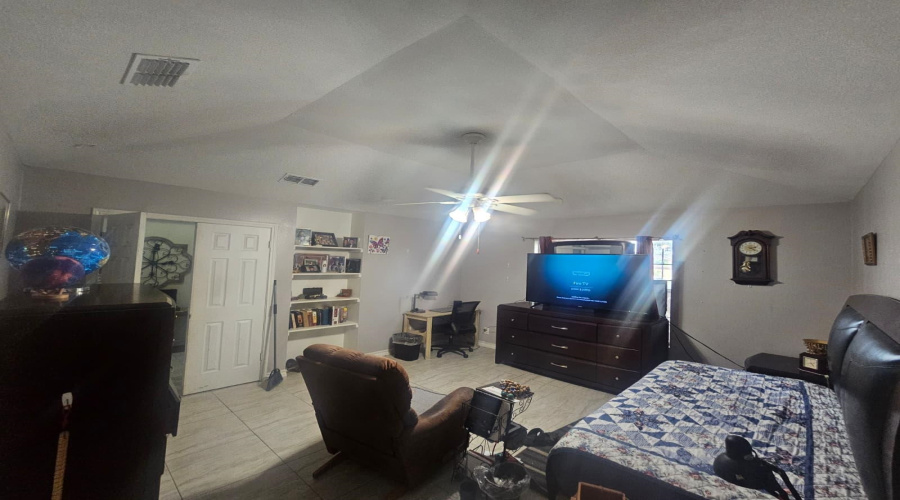 3304 Aberdeen, Laredo, Texas 78043, 3 Bedrooms Bedrooms, 6 Rooms Rooms,2 BathroomsBathrooms,Residential,For Sale,3304 Aberdeen,20260218