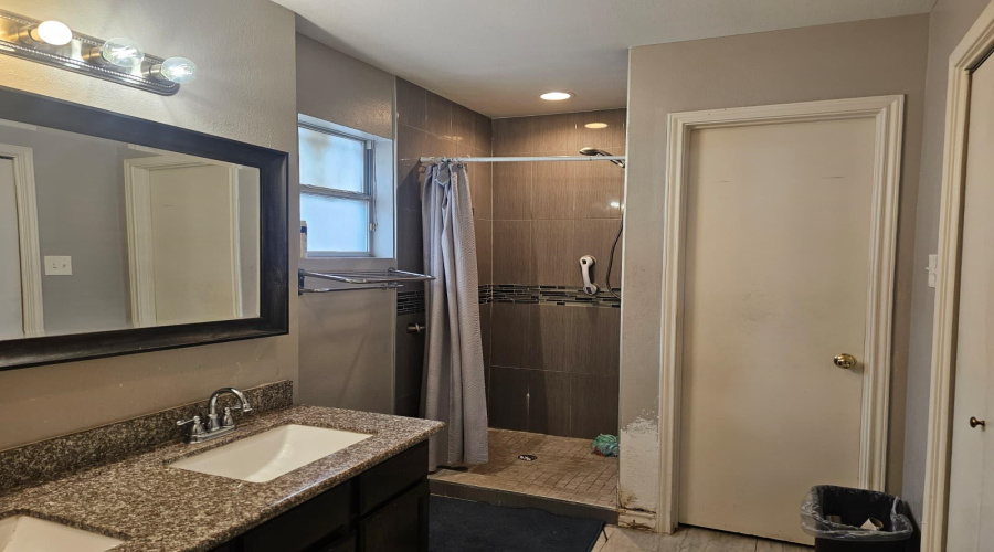 3304 Aberdeen, Laredo, Texas 78043, 3 Bedrooms Bedrooms, 6 Rooms Rooms,2 BathroomsBathrooms,Residential,For Sale,3304 Aberdeen,20260218