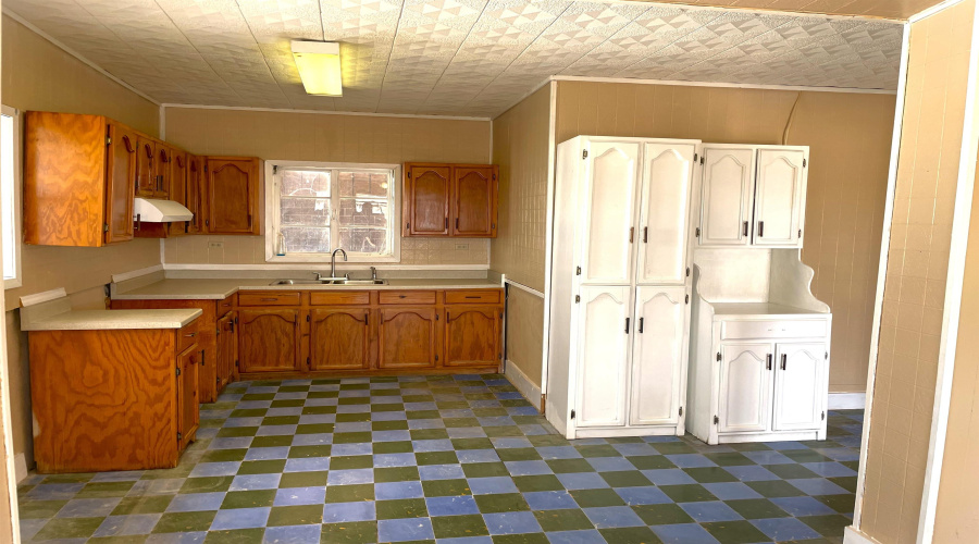 720 Clark Blvd, Laredo, Texas 78045, 4 Bedrooms Bedrooms, 6 Rooms Rooms,1 BathroomBathrooms,Residential,For Sale,720 Clark Blvd,20242129