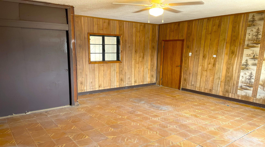 720 Clark Blvd, Laredo, Texas 78045, 4 Bedrooms Bedrooms, 6 Rooms Rooms,1 BathroomBathrooms,Residential,For Sale,720 Clark Blvd,20242129