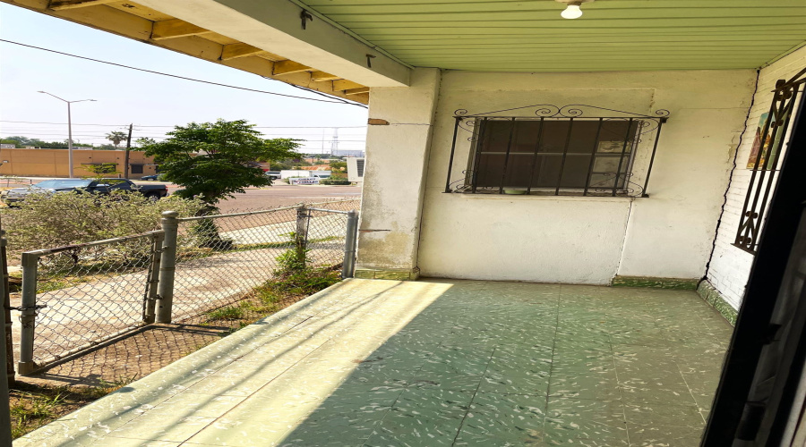 720 Clark Blvd, Laredo, Texas 78045, 4 Bedrooms Bedrooms, 6 Rooms Rooms,1 BathroomBathrooms,Residential,For Sale,720 Clark Blvd,20242129