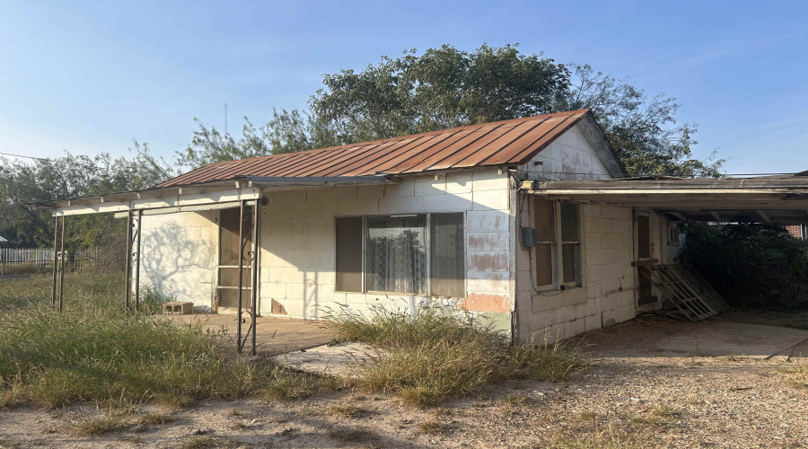 1912 Garza St, Laredo, Texas 78040, 2 Bedrooms Bedrooms, 4 Rooms Rooms,1 BathroomBathrooms,Residential,For Sale,1912 Garza St,20260219